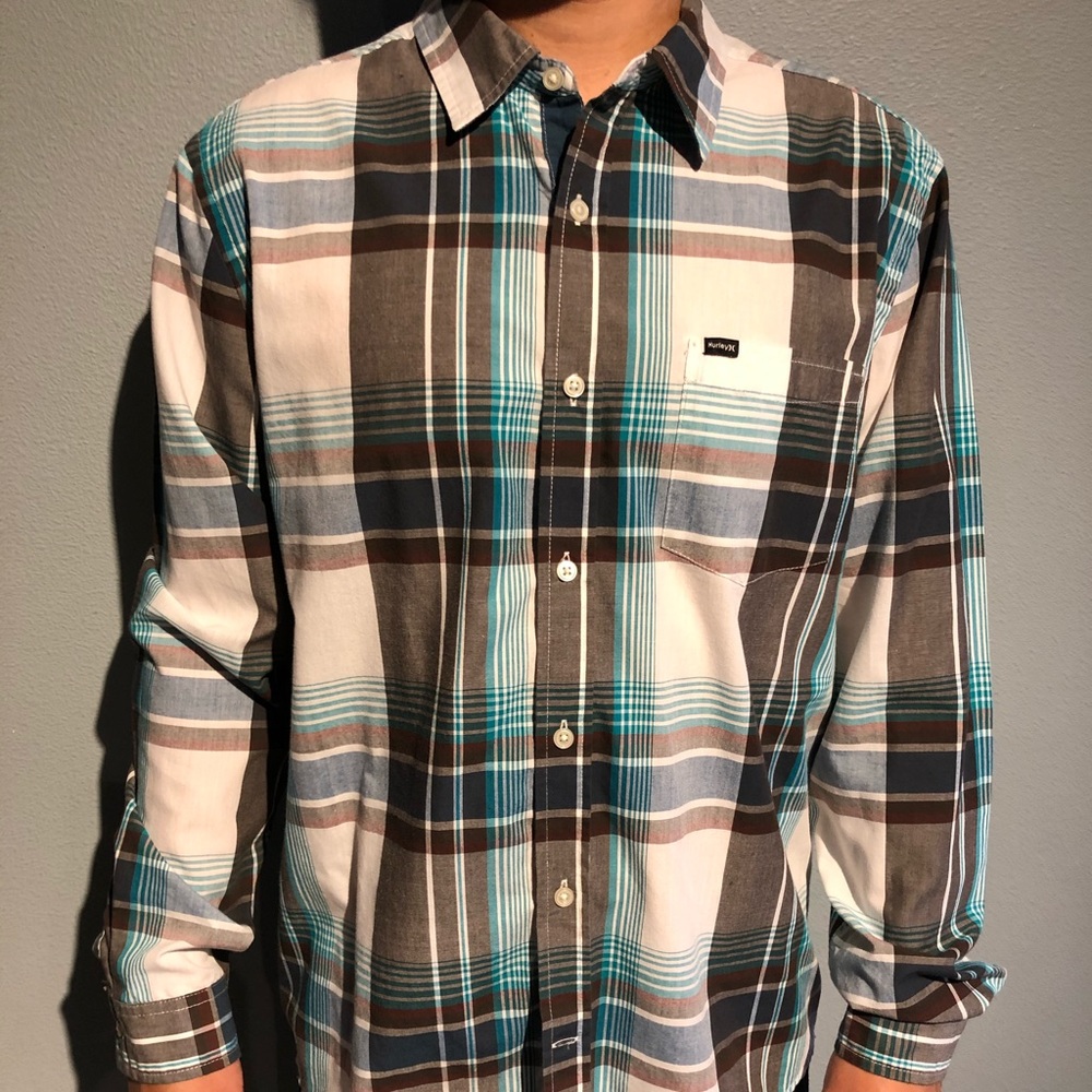 Hurley Plaid long sleeve button down shirt